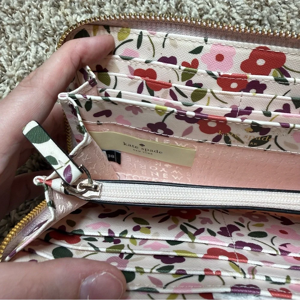 Kate Spade Cameron Street Lacey Wallet Black Floral Saffiano Leather Zip Around
